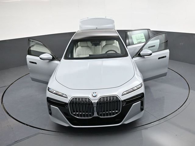 New 2025 BMW 760i xDrive w/ Executive Package image 39