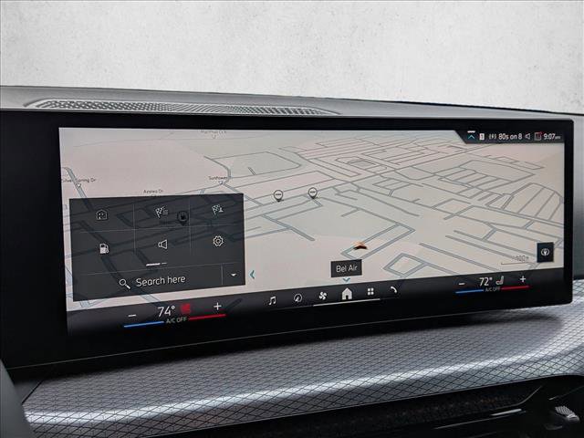 Certified 2025 BMW 330i xDrive Sedan w/ Convenience Package image 15