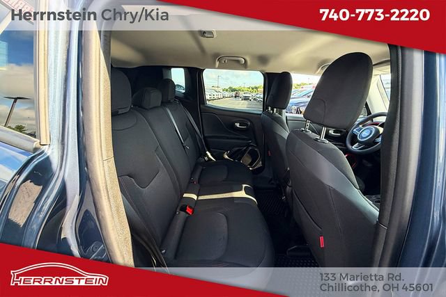 Used 2023 Jeep Renegade Trailhawk AWD/4WD image 34