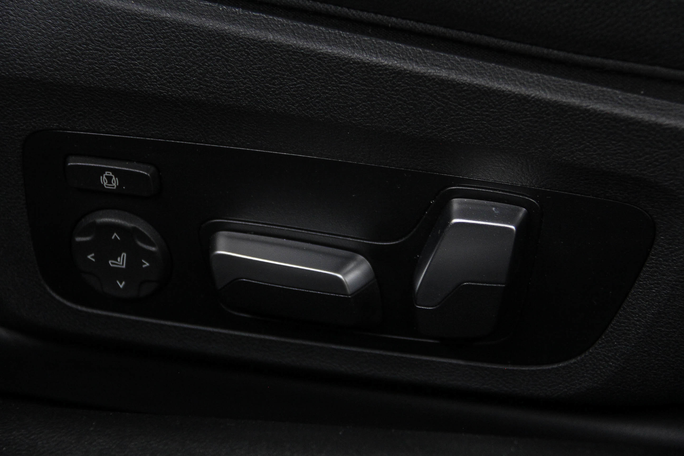 Certified 2023 BMW M440i Convertible w/ Premium Package image 26