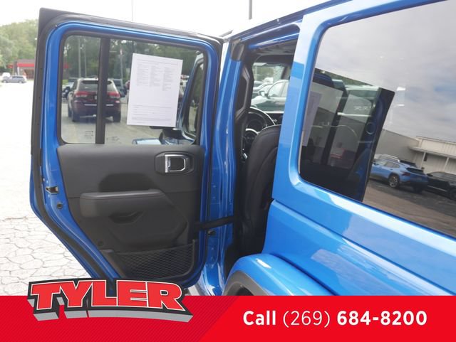 Certified 2023 Jeep Wrangler Unlimited Rubicon 392 w/ Trailer Tow Package AWD/4WD image 18