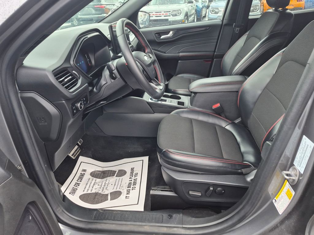 Used 2024 Ford Escape ST-Line Select w/ Tech Pack #1 AWD/4WD image 11