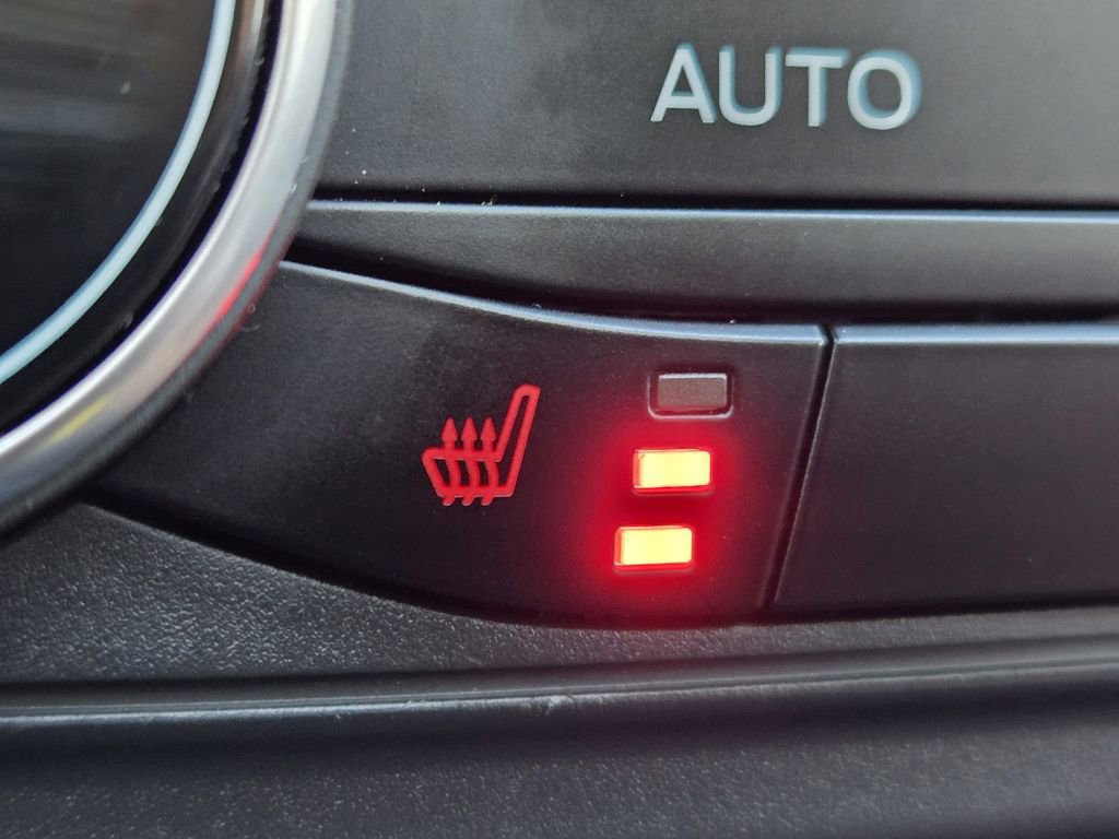 Used 2024 Ford Maverick Lariat w/ FX4 Off-Road Package image 32