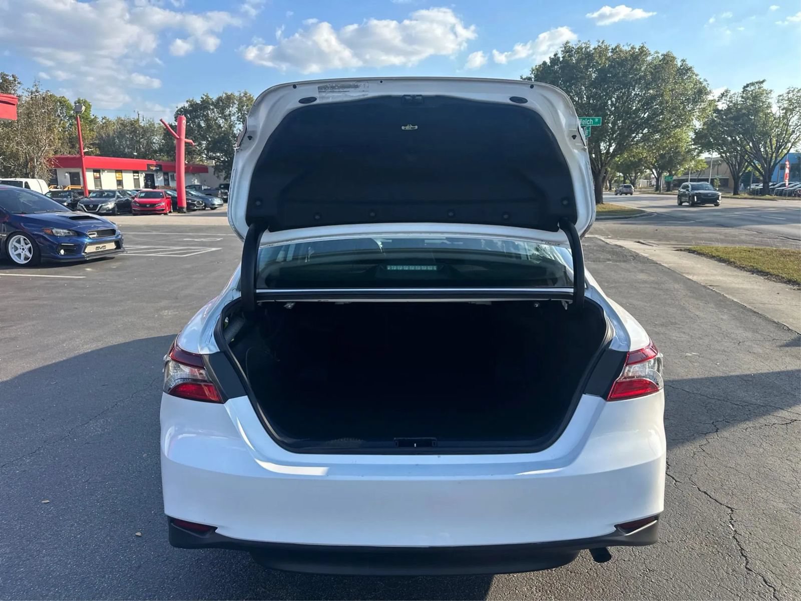 Used 2021 Toyota Camry LE FWD image 13