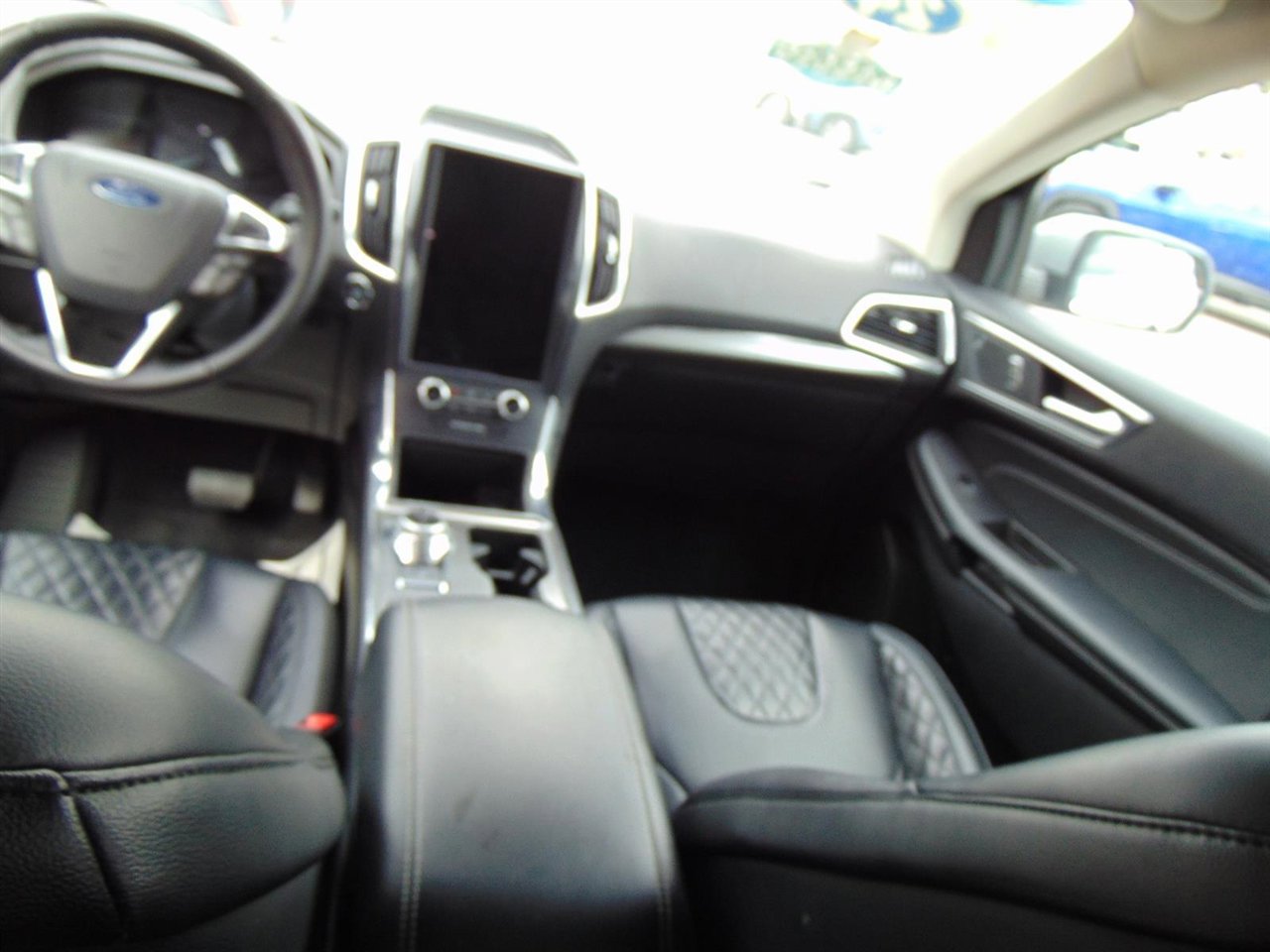 Used 2024 Ford Edge Titanium image 18