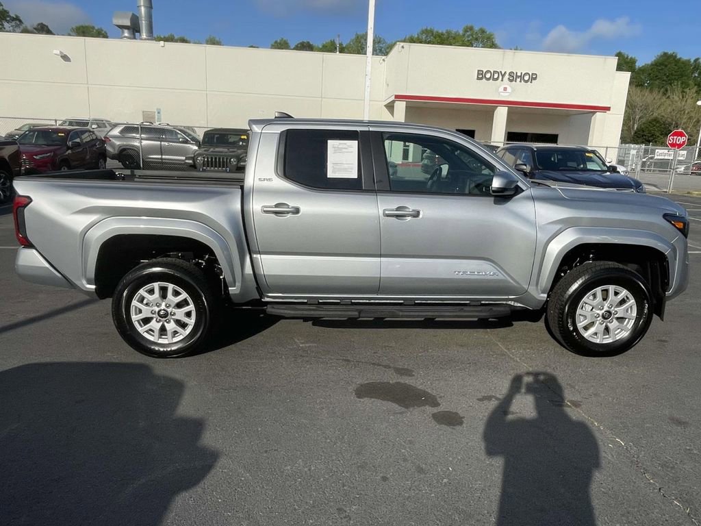Used 2025 Toyota Tacoma SR5 image 11
