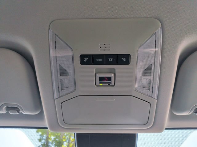 Used 2025 Toyota RAV4 LE FWD image 28