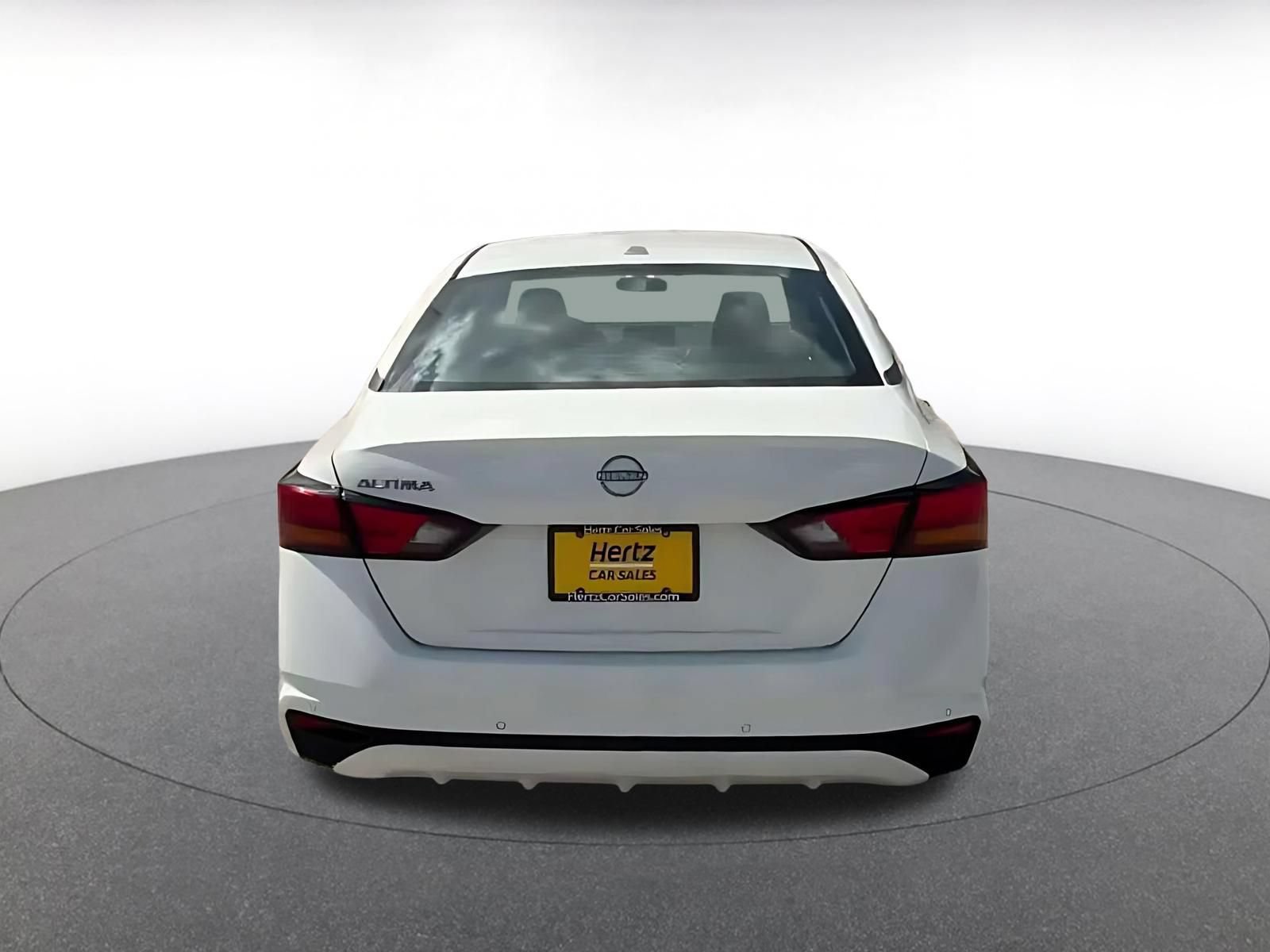 Used 2025 Nissan Altima 2.5 SV FWD image 12