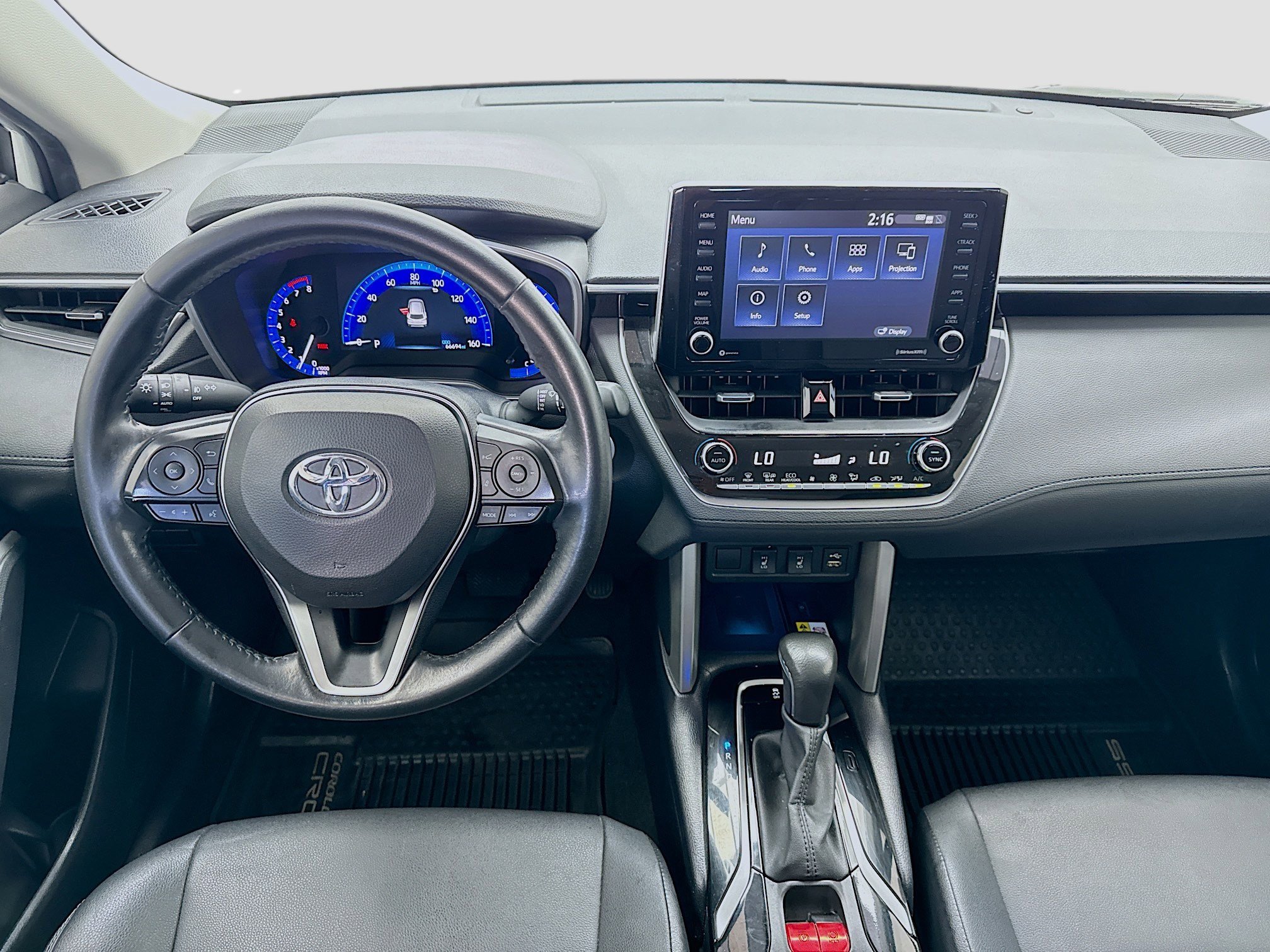 Used 2022 Toyota Corolla Cross XLE w/ Black Badges Package (TMS) FWD image 14