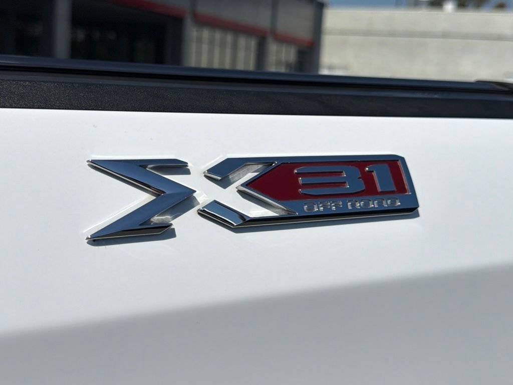 Used 2022 GMC Sierra 1500 Elevation w/ Elevation Premium Package AWD/4WD image 15