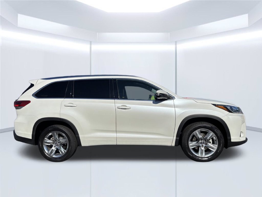 Used 2019 Toyota Highlander Limited FWD image 7