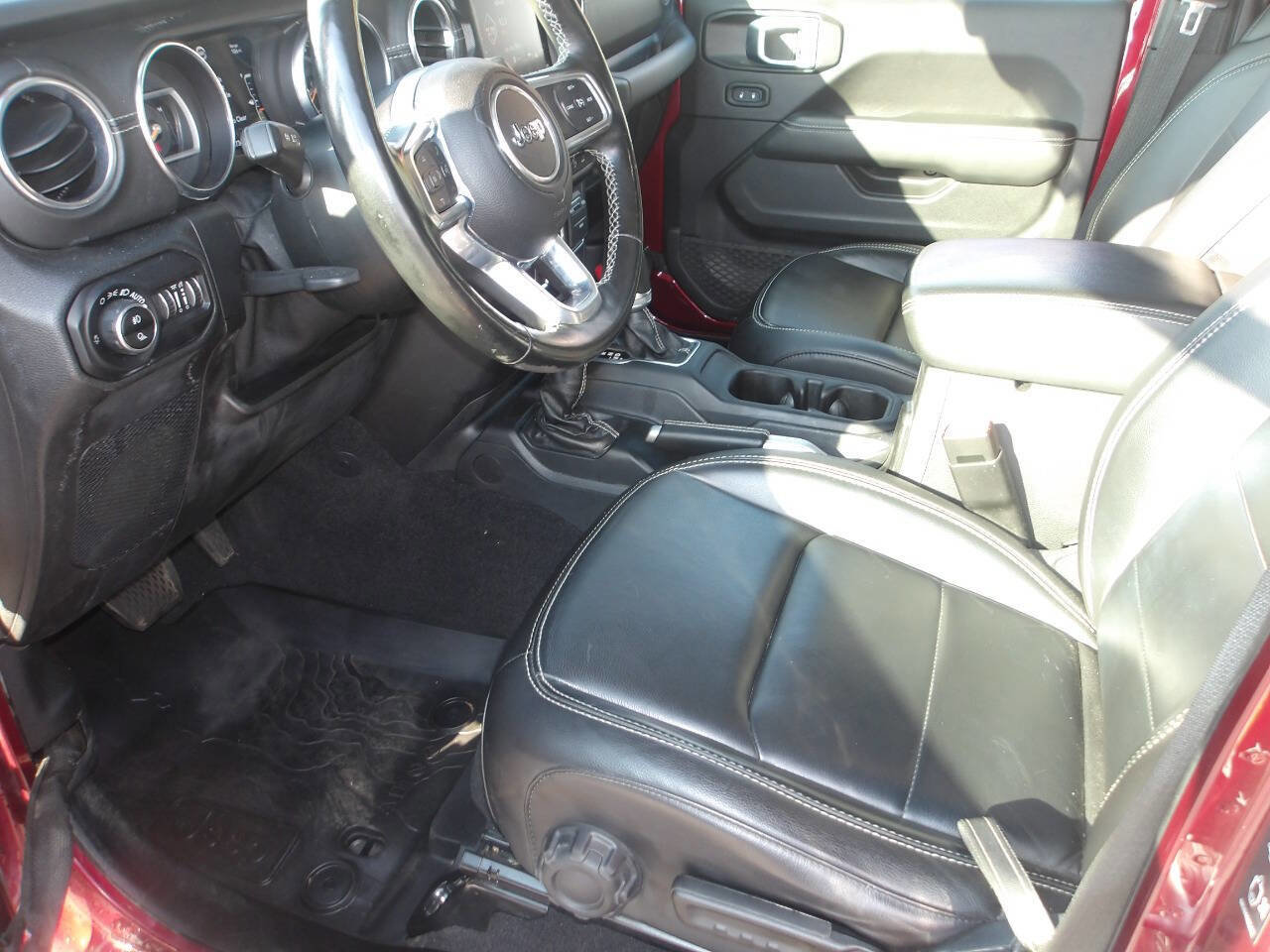 Used 2021 Jeep Gladiator Overland image 14