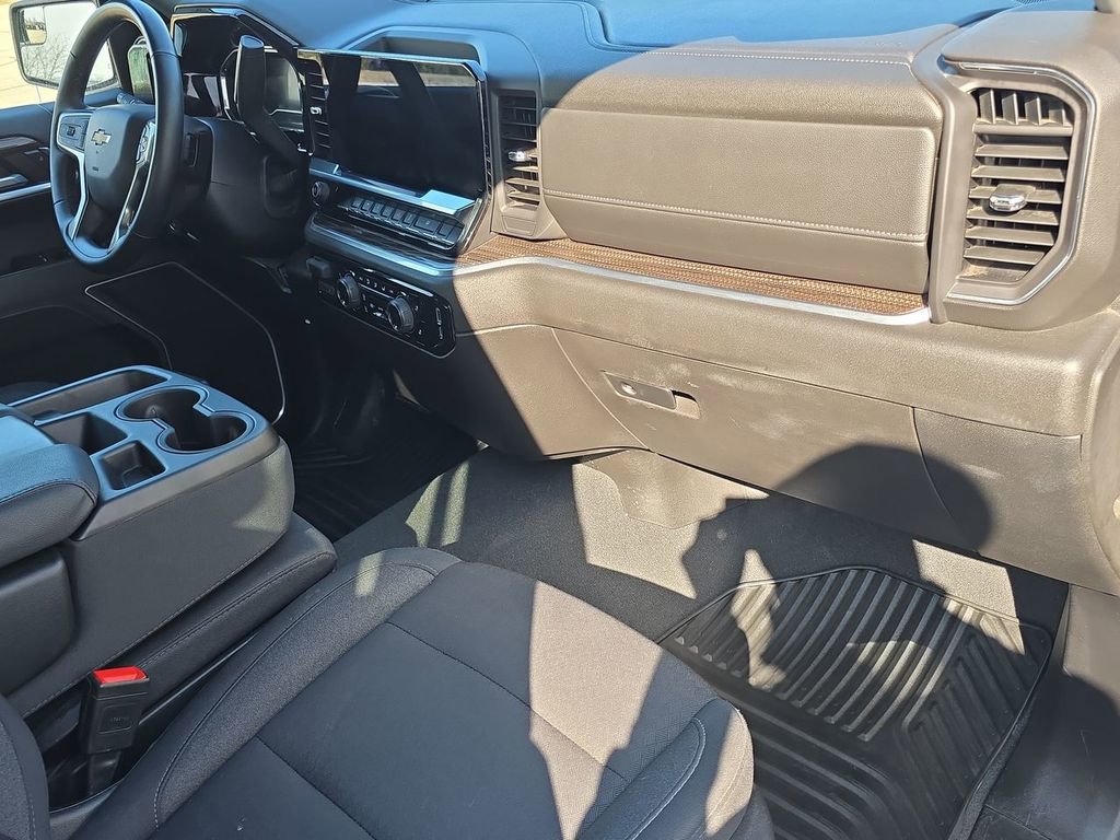 Certified 2025 Chevrolet Silverado 1500 LT image 30
