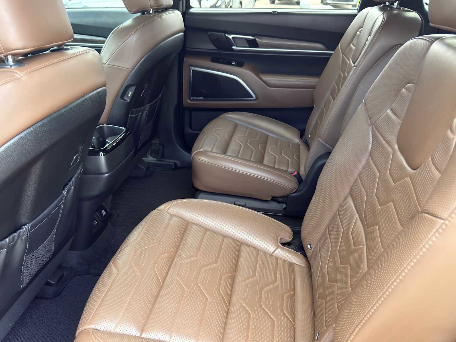 Used 2020 Kia Telluride SX w/ SX Prestige Package AWD/4WD image 24
