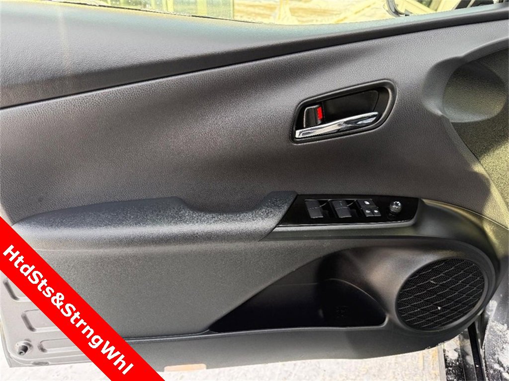 Used 2022 Toyota Prius XLE image 19
