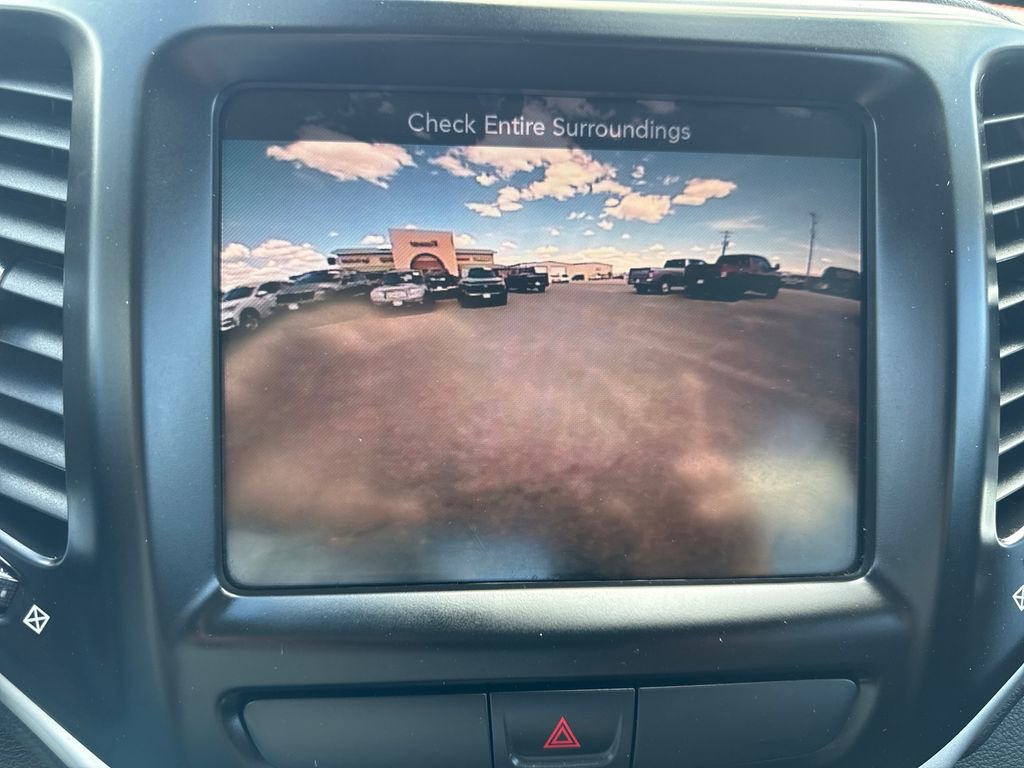 Used 2015 Jeep Cherokee Trailhawk w/ Leather Interior Group image 21