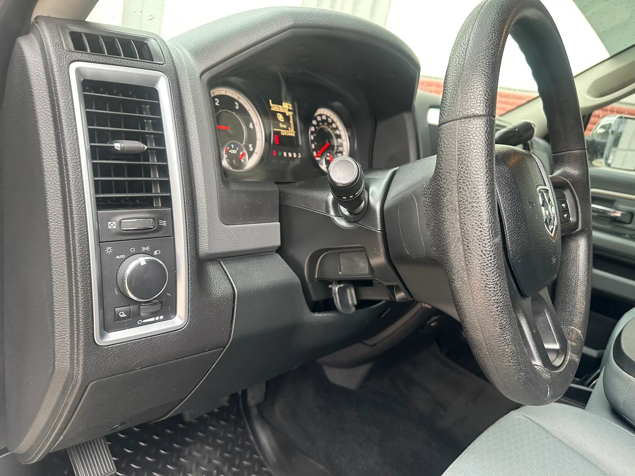 Used 2016 RAM 2500 SLT AWD/4WD image 30