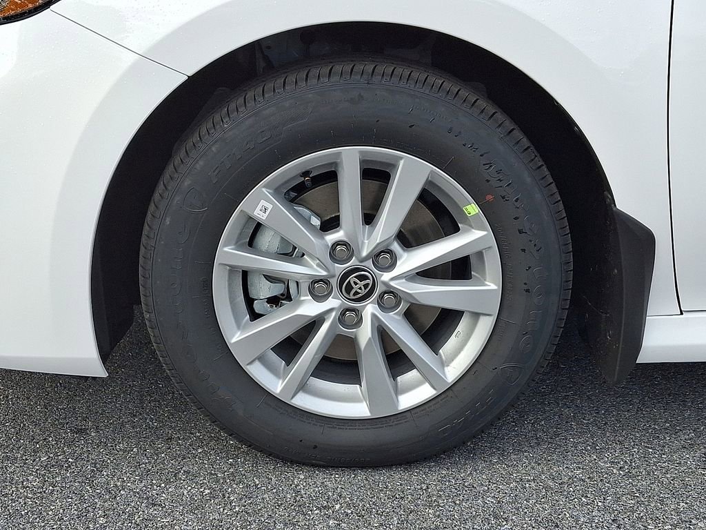 New 2026 Toyota Camry LE FWD image 19