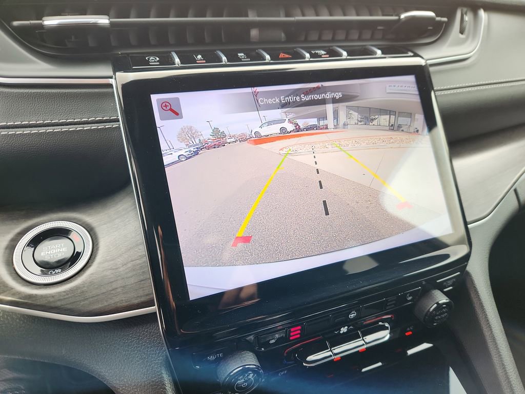 Used 2024 Jeep Grand Cherokee L Limited image 25