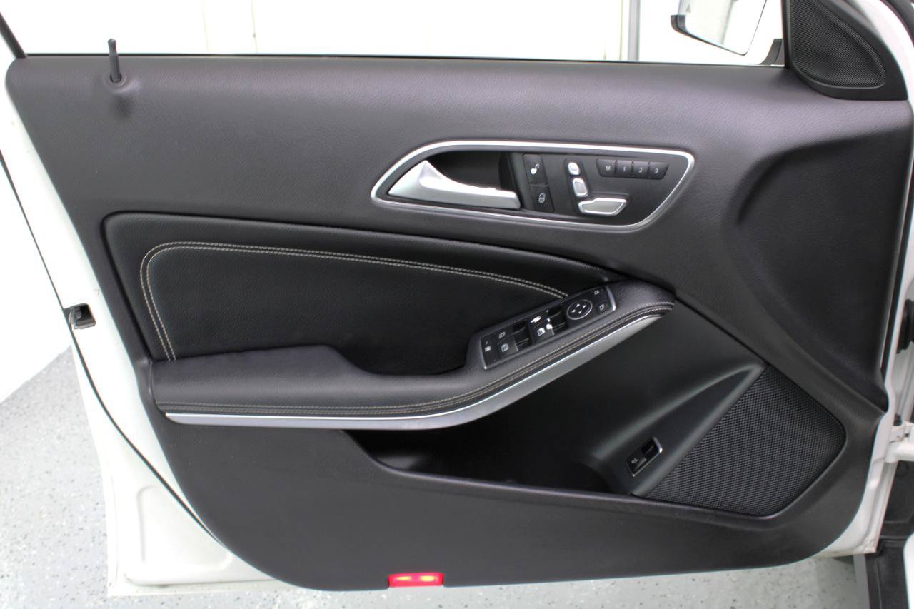 Used 2020 Mercedes-Benz GLA 250 w/ Convenience Package image 37