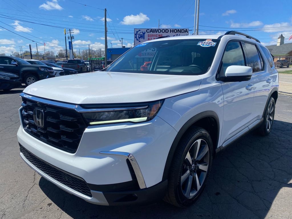 Used 2025 Honda Pilot Elite image 9