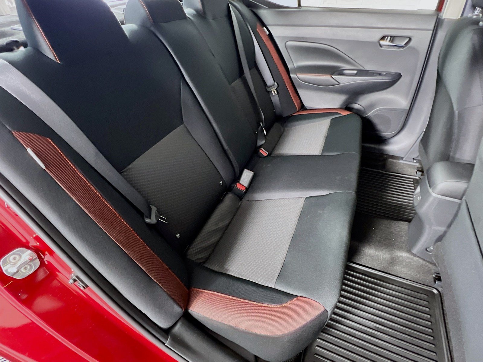 New 2025 Nissan Versa SR w/ Trunk Package FWD image 22