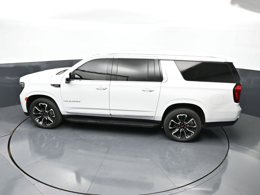 Used 2023 GMC Yukon XL SLT w/ SLT Luxury Package AWD/4WD image 45