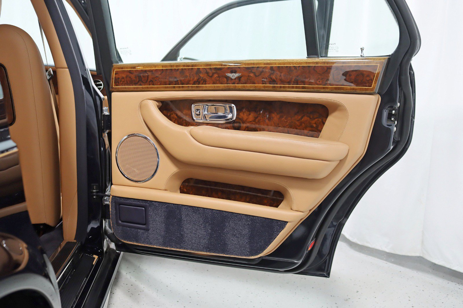 Used 2006 Bentley Arnage R RWD image 34
