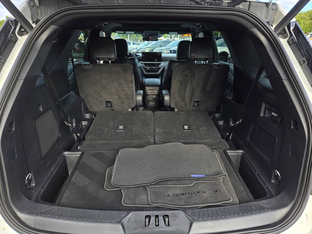 Used 2025 Ford Explorer ST image 38