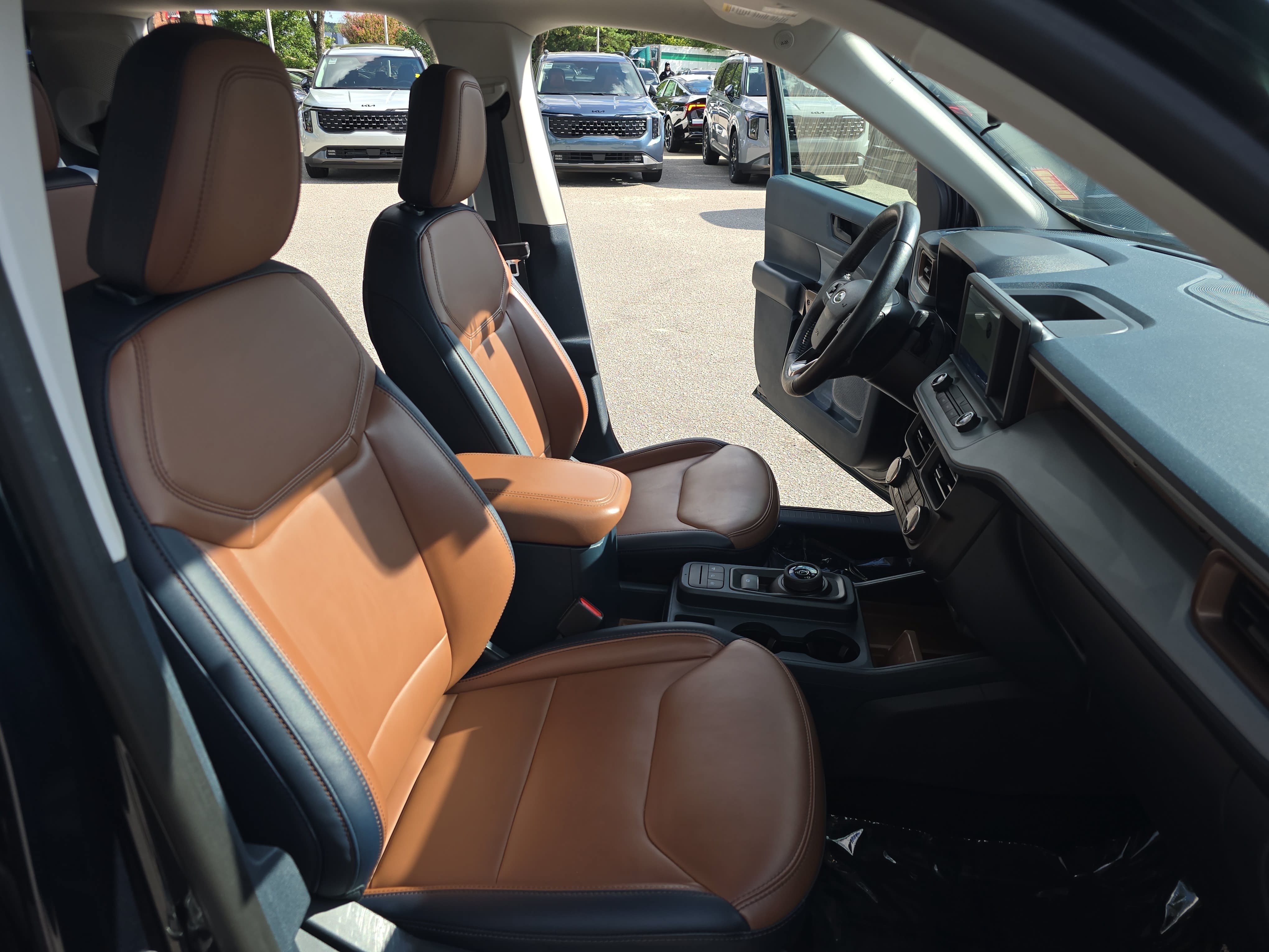 Used 2022 Ford Maverick Lariat w/ Lariat Luxury Package FWD image 10