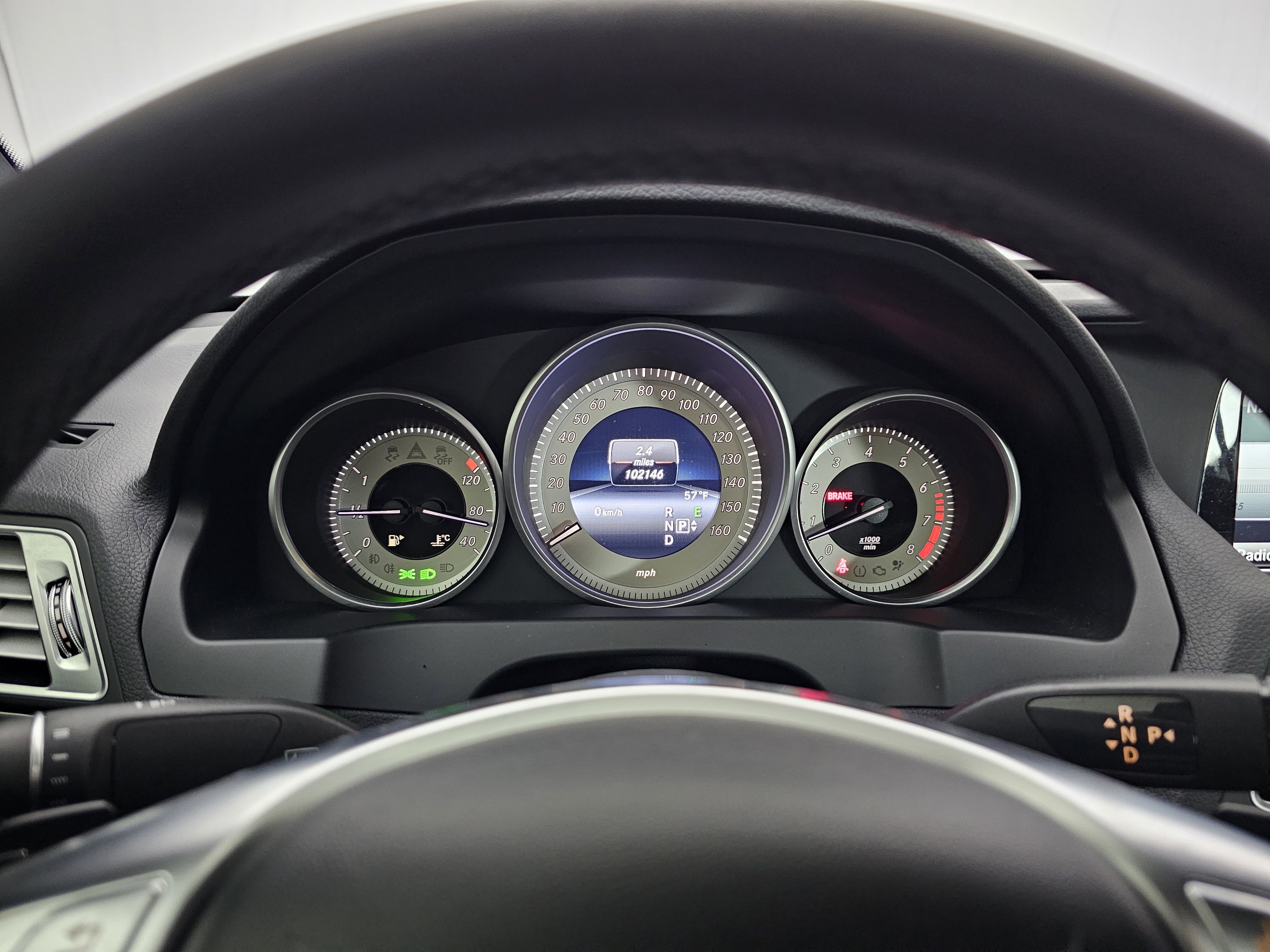 Used 2015 Mercedes-Benz E 400 4MATIC Coupe image 34