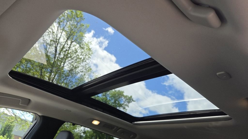 Certified 2025 INFINITI QX60 Luxe AWD/4WD image 3