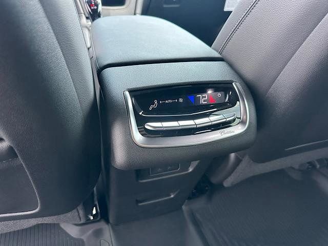 New 2025 Cadillac XT6 Luxury image 18