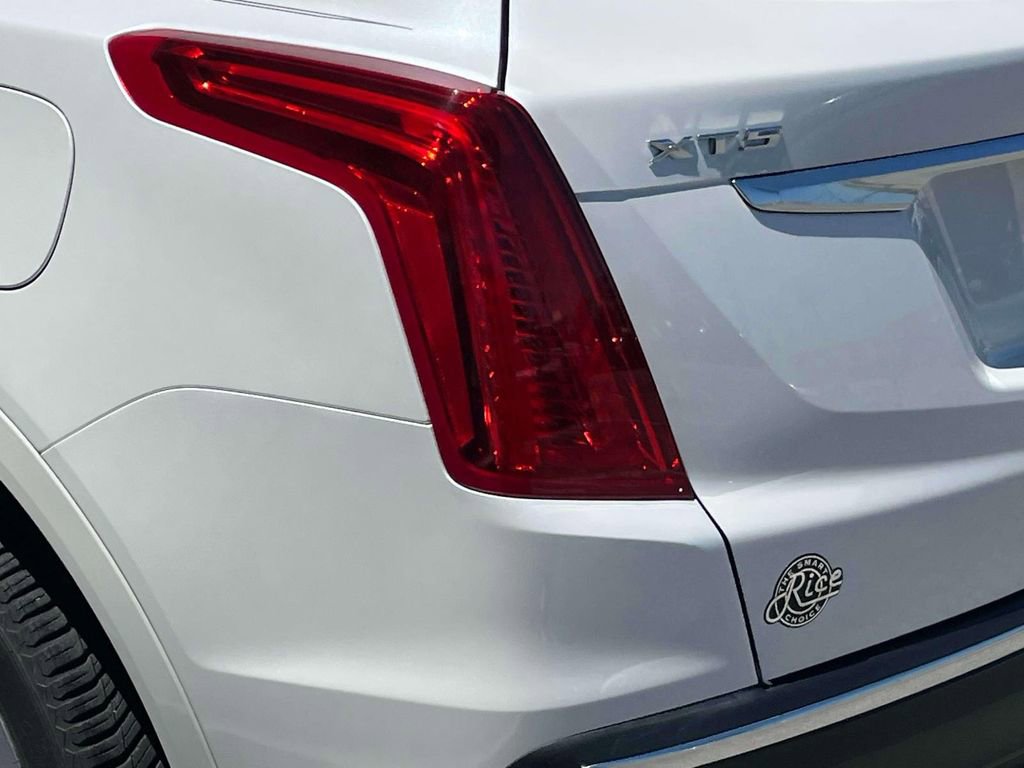 Used 2017 Cadillac XT5 Premium Luxury FWD image 10