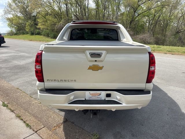 Used 2013 Chevrolet Avalanche LTZ image 6