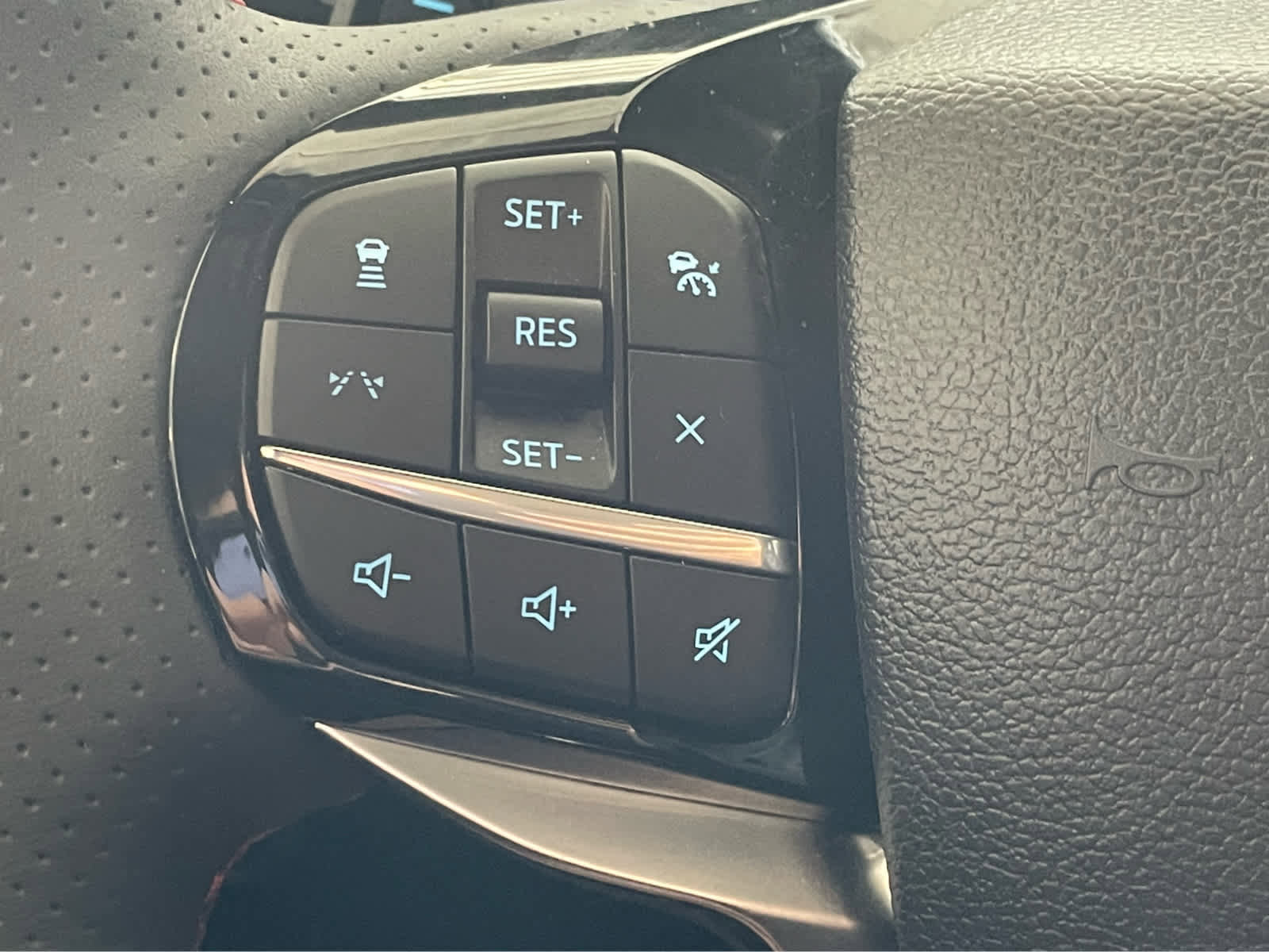 Used 2025 Ford Explorer ST w/ Sun And Sound Package AWD/4WD image 24