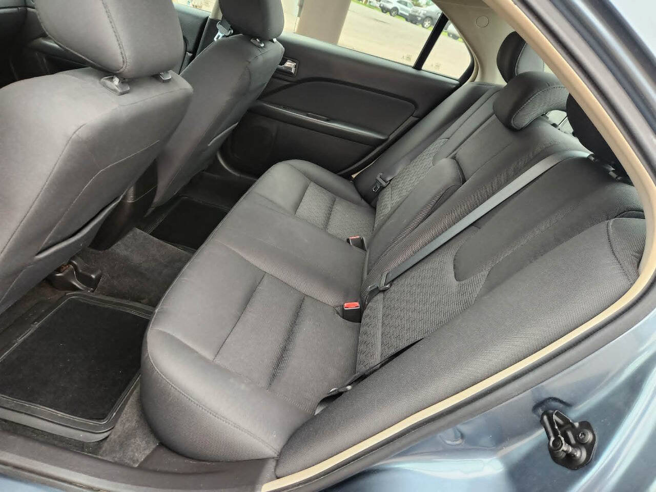 Used 2012 Ford Fusion SE FWD image 13