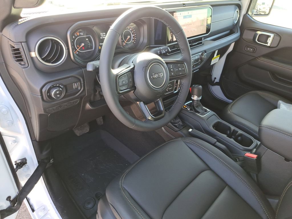 New 2026 Jeep Gladiator Mojave AWD/4WD image 18