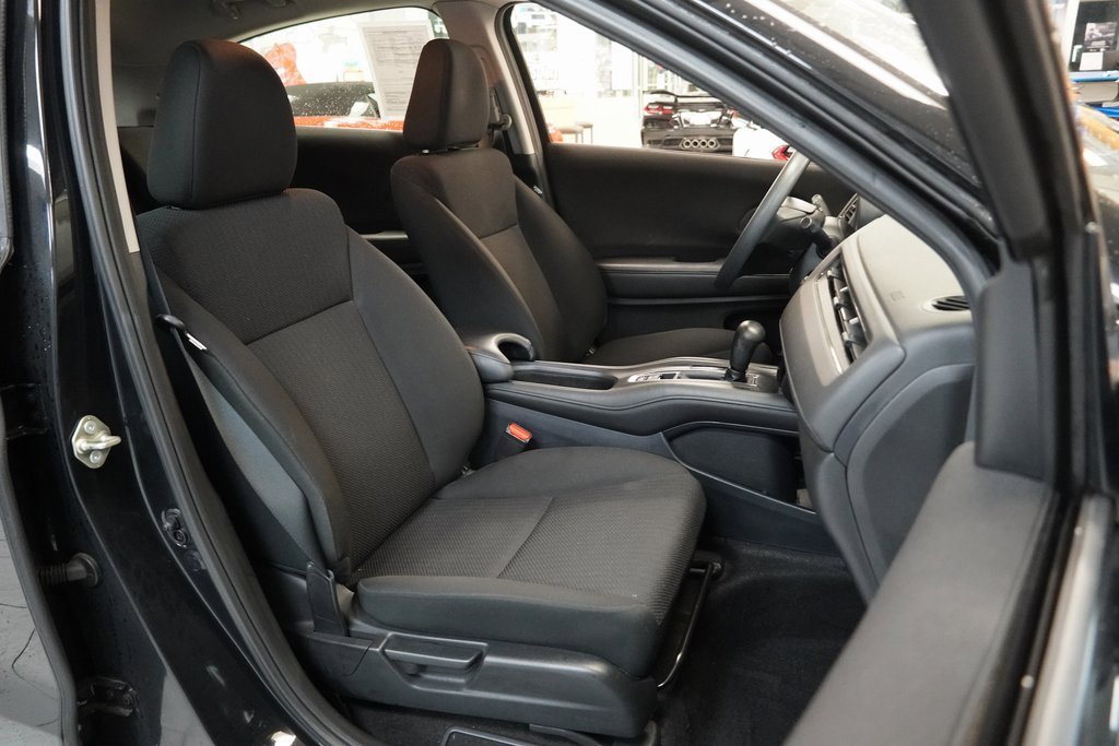Used 2017 Honda HR-V LX image 30