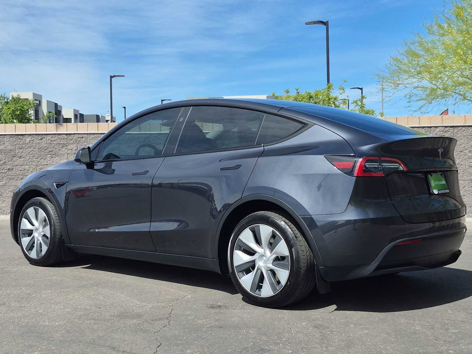 Used 2024 Tesla Model Y Long Range AWD/4WD image 5
