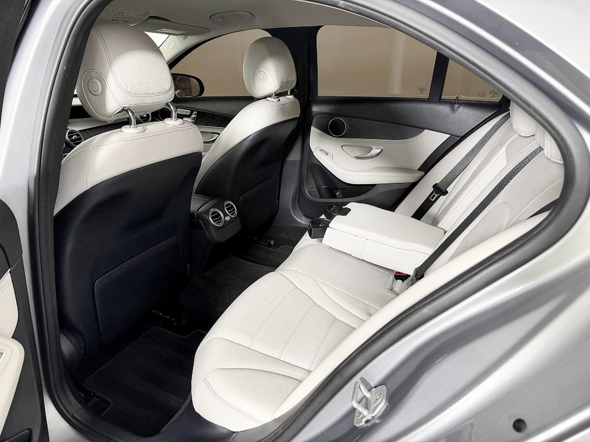 Used 2016 Mercedes-Benz C 300 4MATIC Sedan image 37