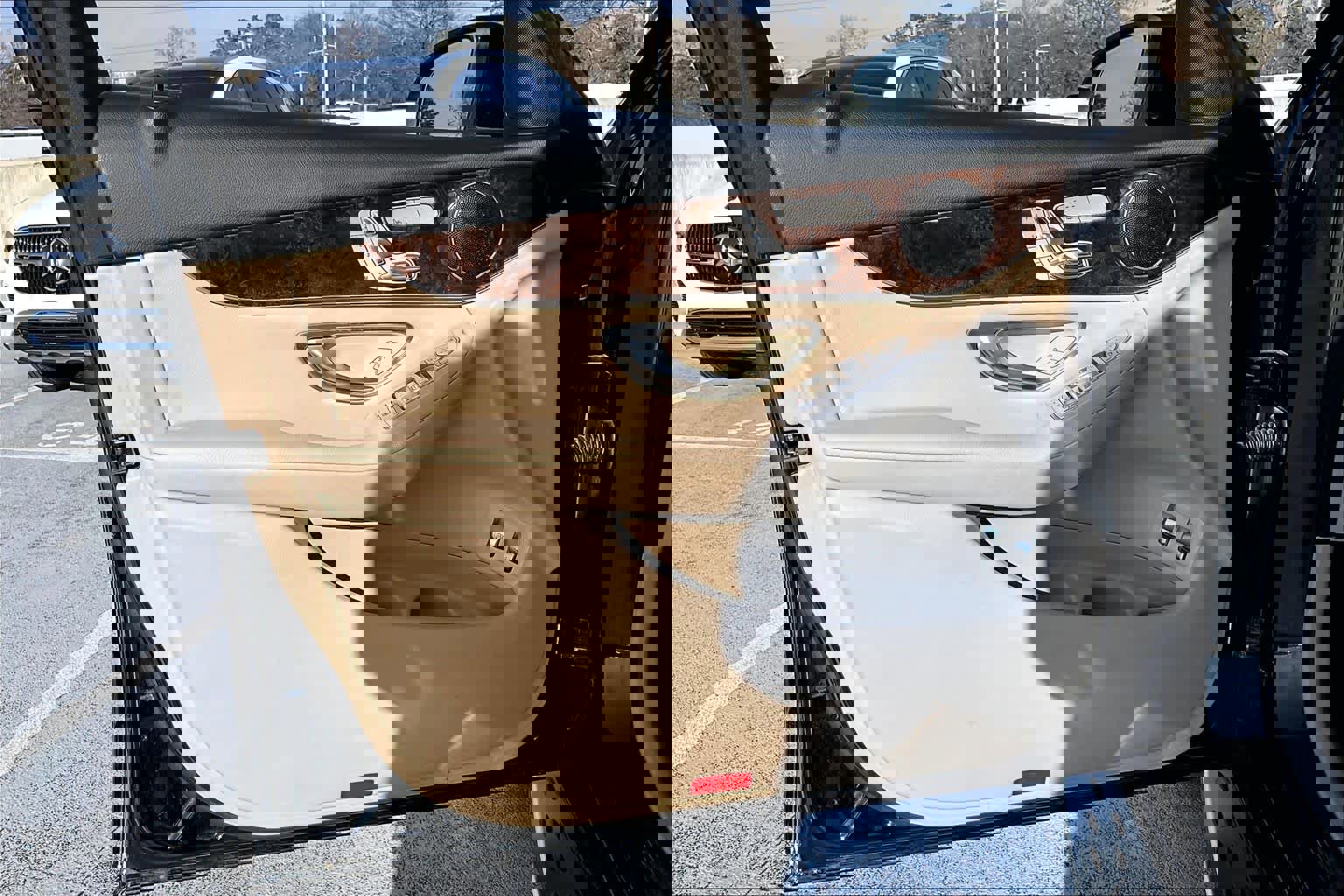 Used 2019 Mercedes-Benz GLC 350e 4MATIC image 22