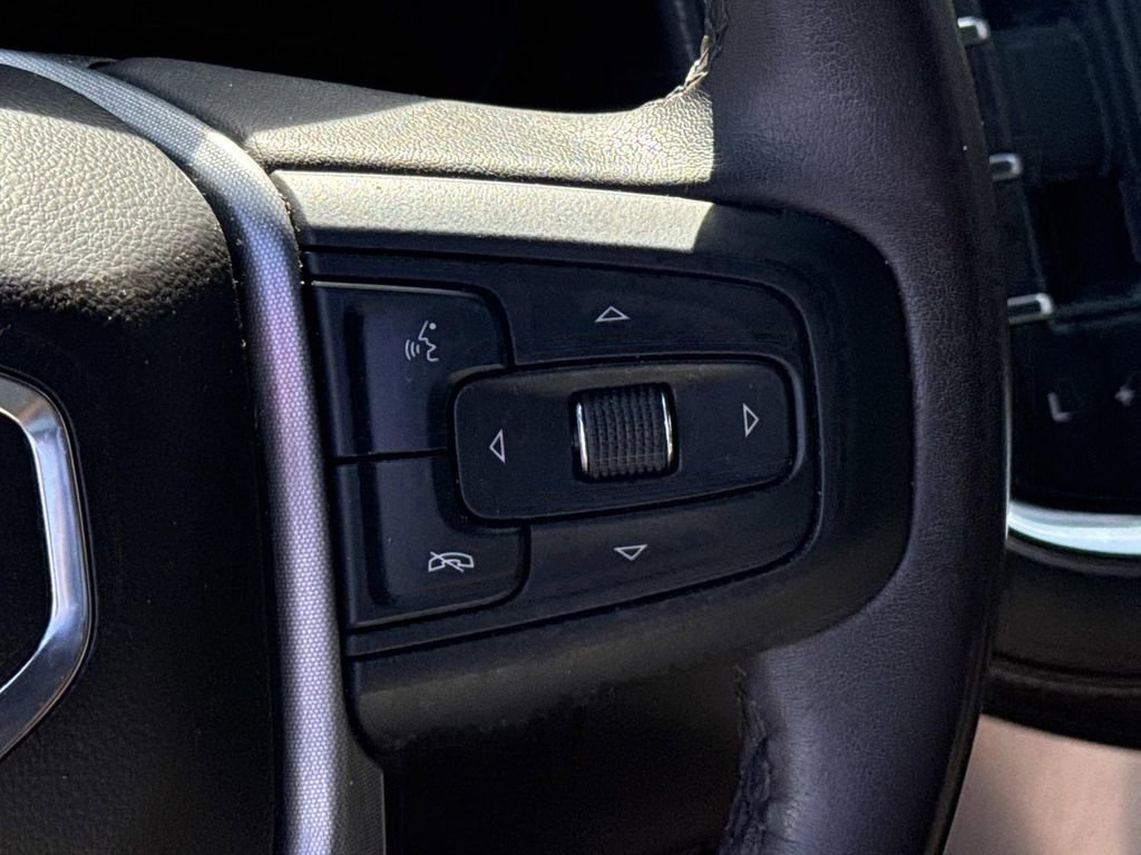 Used 2023 GMC Yukon SLE w/ Gmc Pro Safety Plus Package AWD/4WD image 24