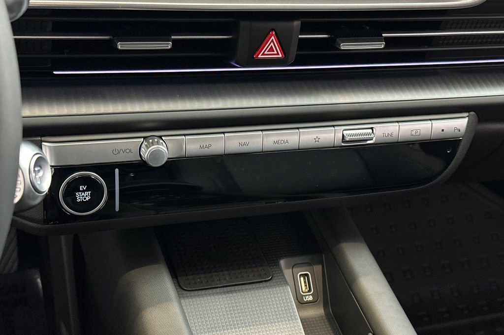 New 2025 Hyundai Ioniq 6 SEL image 15