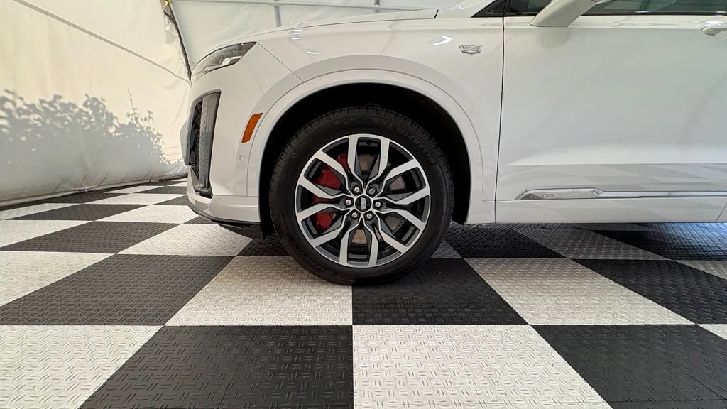 Used 2024 Cadillac XT6 Sport w/ Technology Package AWD/4WD image 12