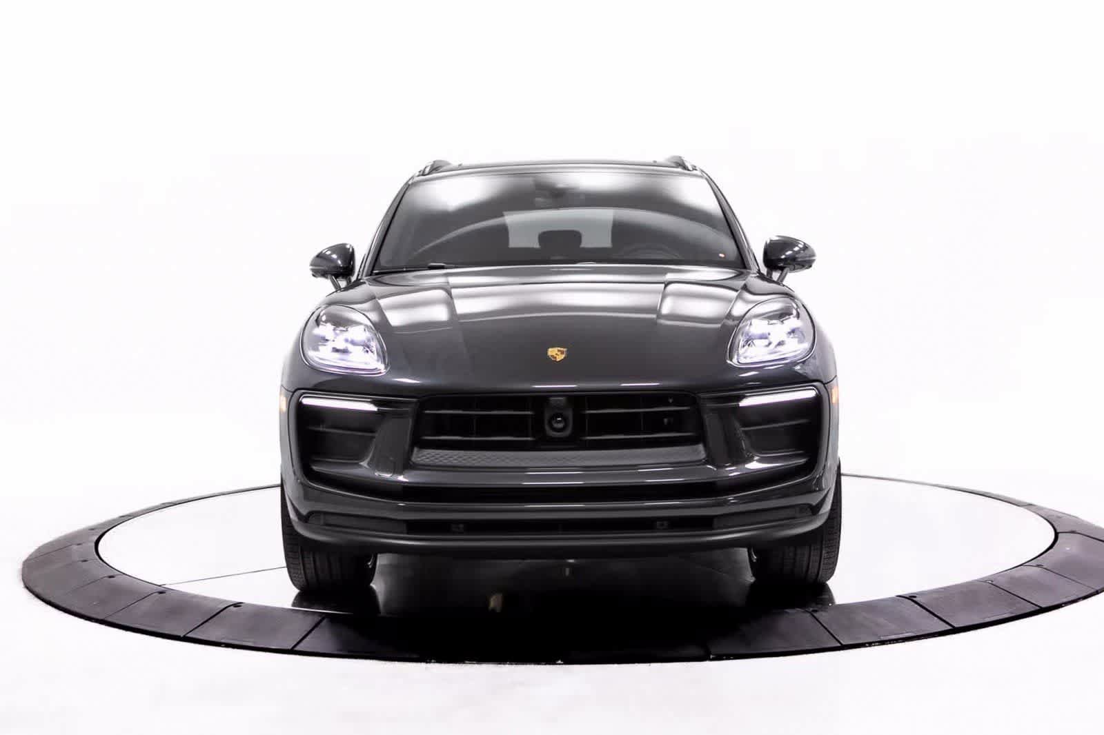 Certified 2026 Porsche Macan image 10