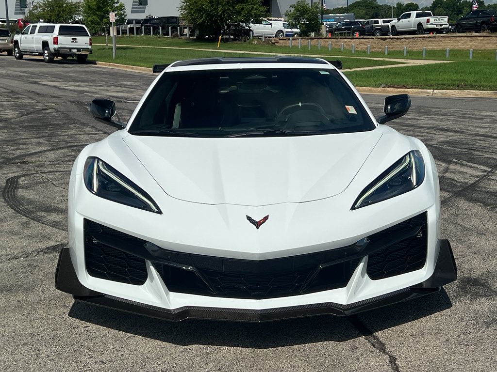 Used 2025 Chevrolet Corvette Z06 w/ Z07 Performance Package RWD image 7