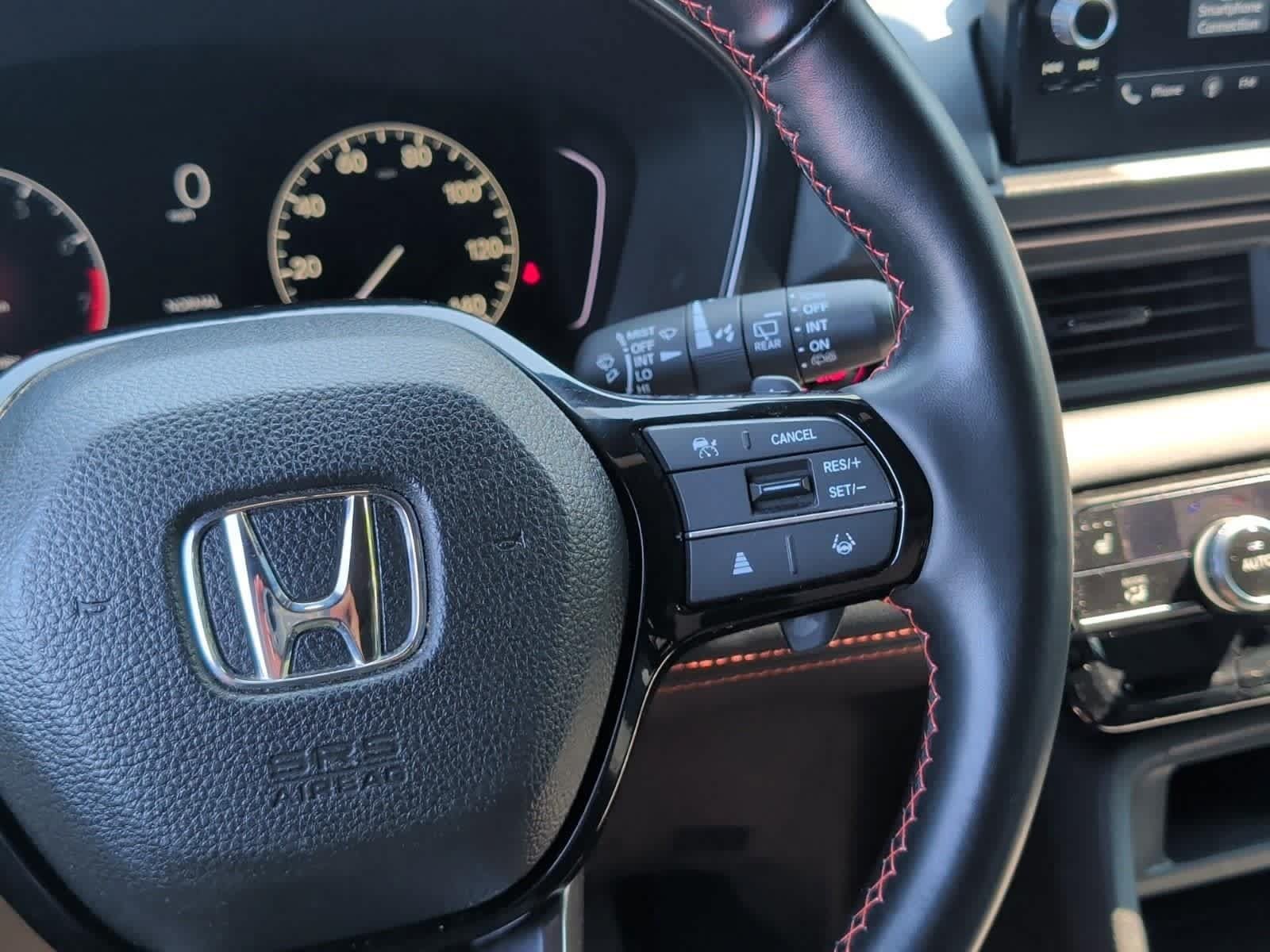 Used 2025 Honda Pilot TrailSport image 18