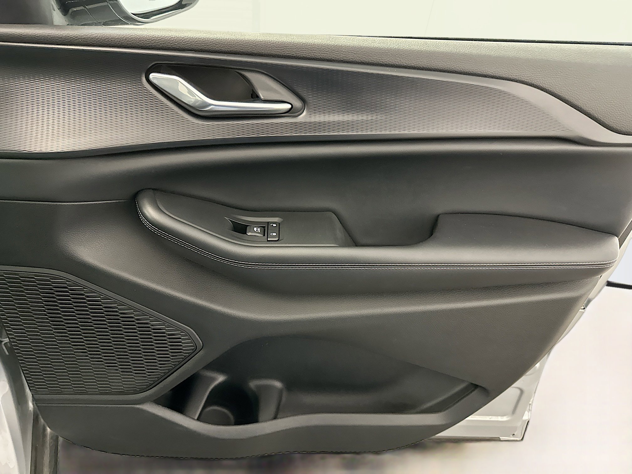 Used 2024 Jeep Grand Cherokee L Laredo image 34