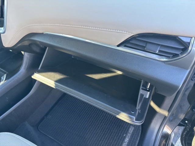 Used 2022 Chevrolet Traverse LS image 42